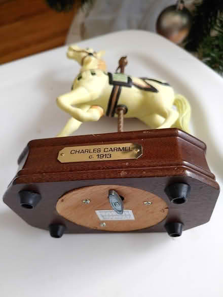 Photo of free Carousel Horse Music Box (Kitchener (Lancaster/Union)) #2