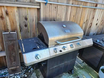 Photo of free CharBroil gas bar-b-q (Union City near Logan High) #1