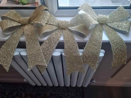 Photo of free Gold Christmas Bows (Pant SY10) #1