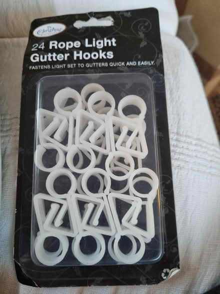 Photo of free rope light gutter hooks (Eaton NR4) #1
