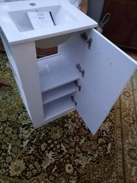 Photo of free Basin unit (Chilton OX11) #1