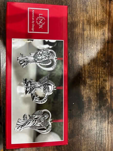 Photo of free Christmas ornaments/decor/advent (13 btw Woodward & greenfield) #1
