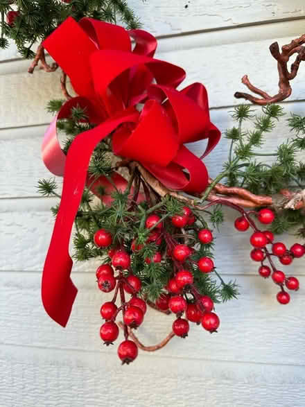 Photo of free Holiday wreaths (2) (Near downtown Pleasanton) #2
