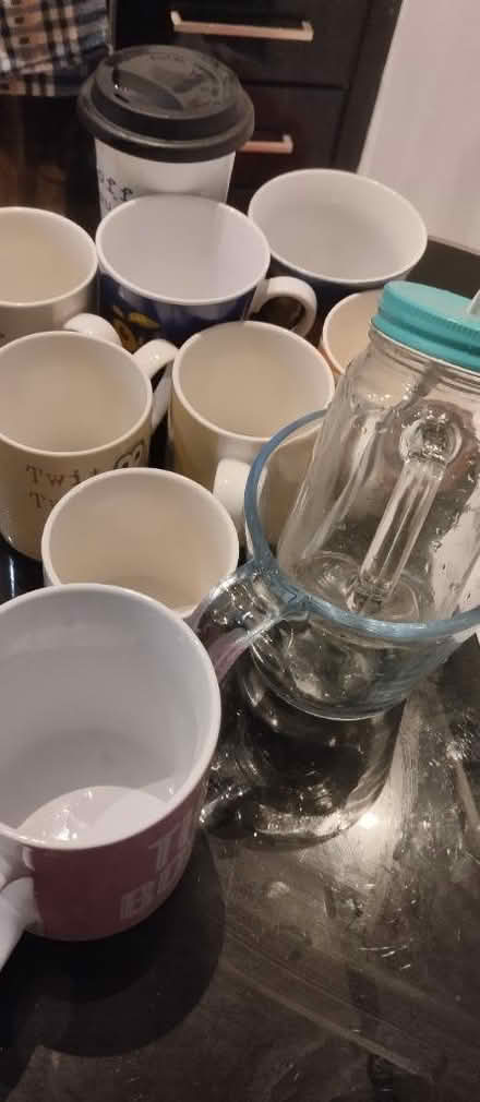 Photo of free 8 Mugs (Bradford BD1) #2