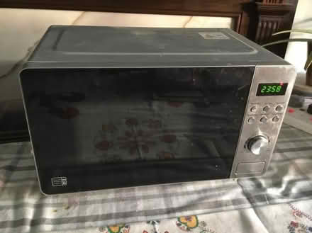 Photo of free Microwave Oven (Ashton-on-Ribble PR2) #1