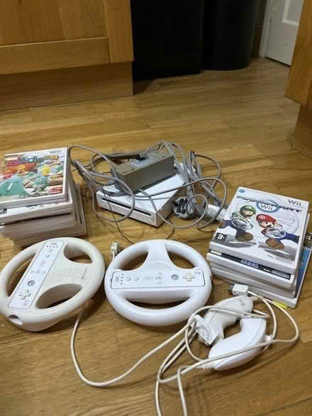 Photo of free Nintendo wii and games (EX8) #1