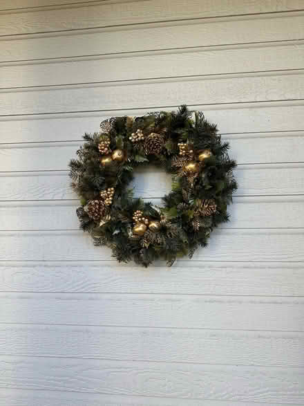 Photo of free Holiday wreaths (2) (Near downtown Pleasanton) #3