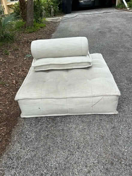 Photo of free Chair or longe? (St. Petersburg, florida) #2