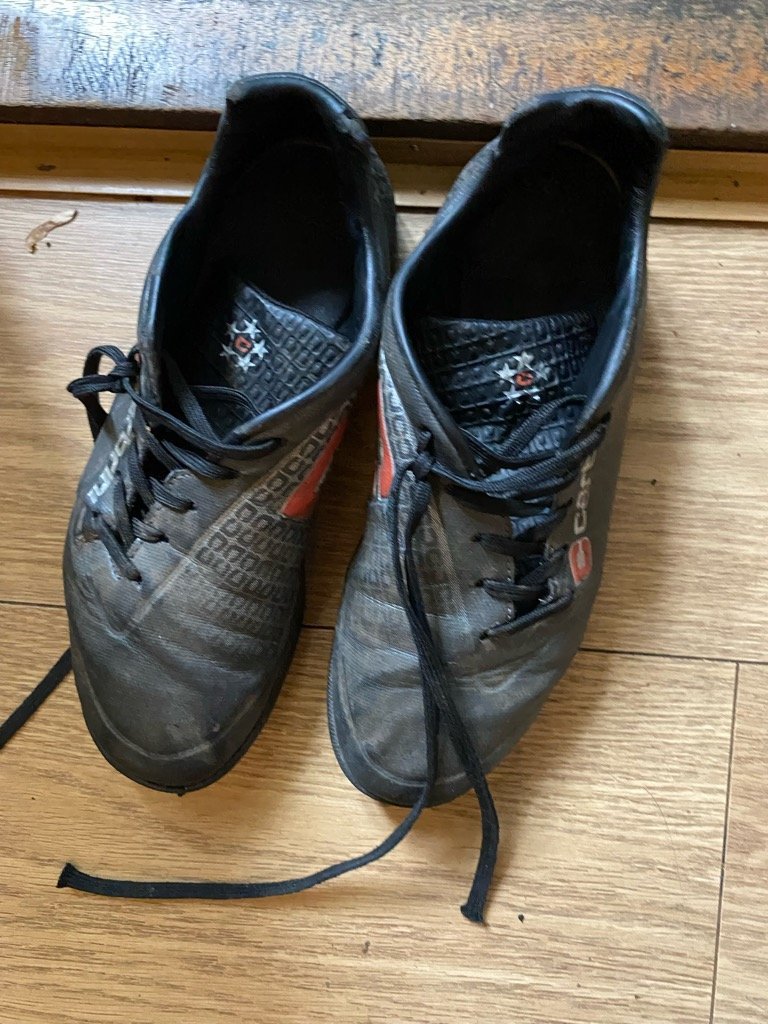 Free Football shoes Norbury SW16