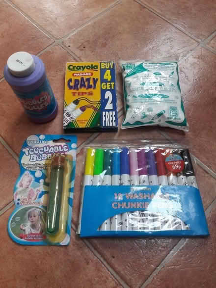 Photo of free Children's arts and crafts and bubbles things (Cheadle Hulme SK8) #1