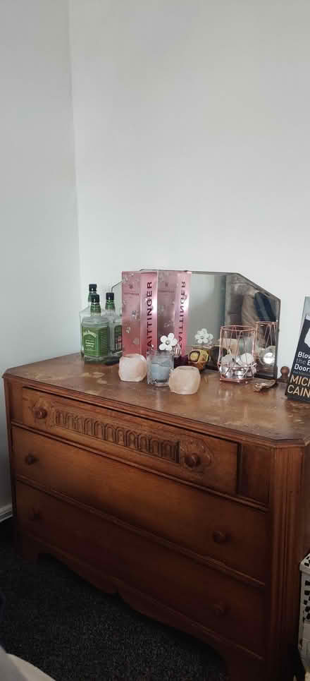 Photo of free Vintage Dresser (Roby L36) #2