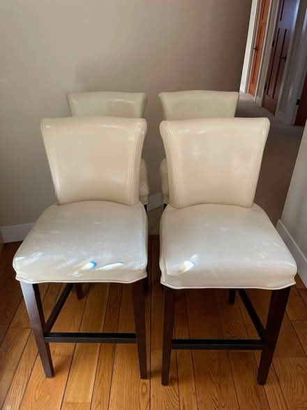 Photo of free 4 bar stool chairs (West Pleasanton) #2