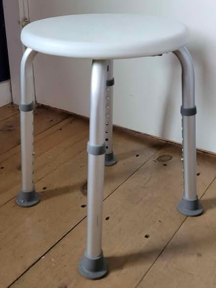 Photo of free Plastic stool (Long Beach, WA) #1
