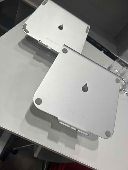 Photo of free Laptop Stands (Tribeca) #1