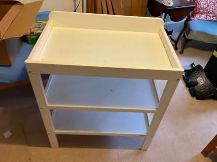 Photo of free White 3 shelf unit (Gerrards Cross SL9) #1