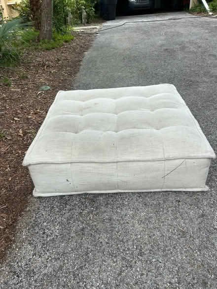 Photo of free Chair or longe? (St. Petersburg, florida) #3