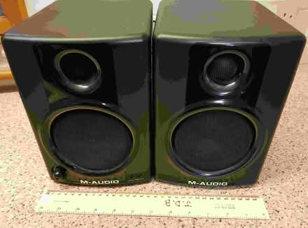 Photo of free M-Audio AV40 loudspeakers (faulty) (N12 North Finchley) #1