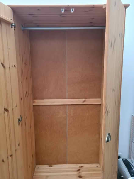 Photo of free Single wardrobe without drawer (Summertown OX2) #1