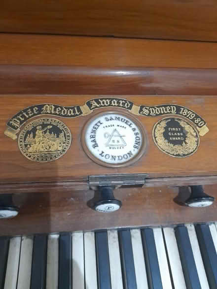 Photo of free harmonium (Depford SE8) #3
