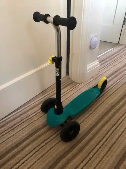 Photo of free Adjustable 3 wheel children’s scooter (North Hinksey OX2) #2