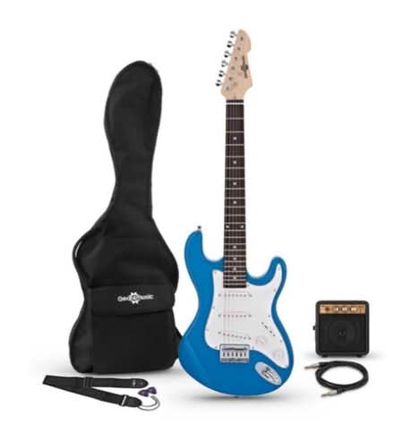 Photo of Kids 3/4 electric guitar and amp (Southborough BR2) #1