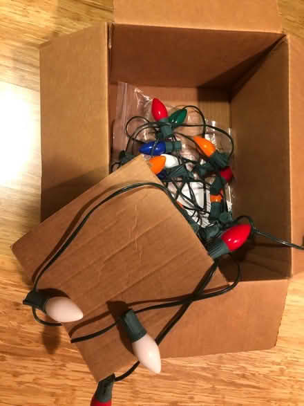 Photo of free String of indoor xmas lights (Upper Saddle River NJ 07458) #1