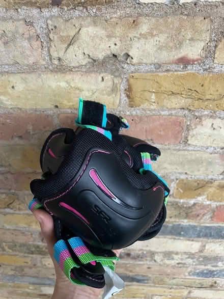 Photo of free Knee, elbow and wrist pads (Harpenden AL5) #1