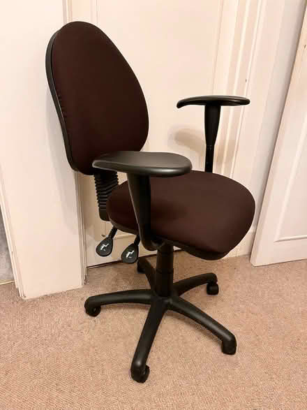Photo of free Office desk chair (HG2) #2