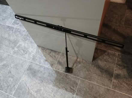 Photo of free TV child safety Bracket (Sale Moor M33) #1