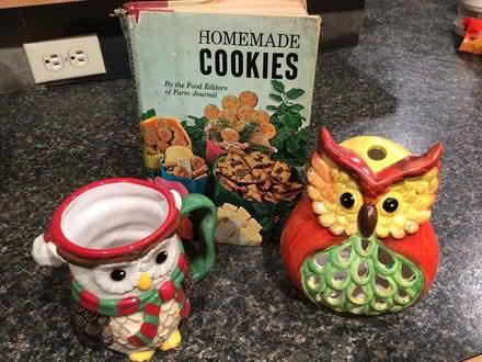 Photo of free Holiday theme mug and candle burner (New Windsor, MD) #1