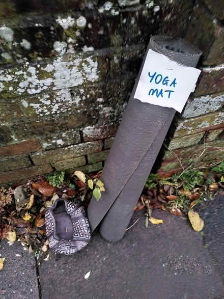 Photo of free Grey jute yoga mat, candle, bag (Fiveways, Brighton) #1