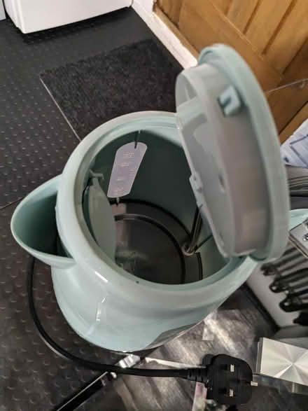 Photo of free Kettle & Tea pot (Frimley Green GU16) #2