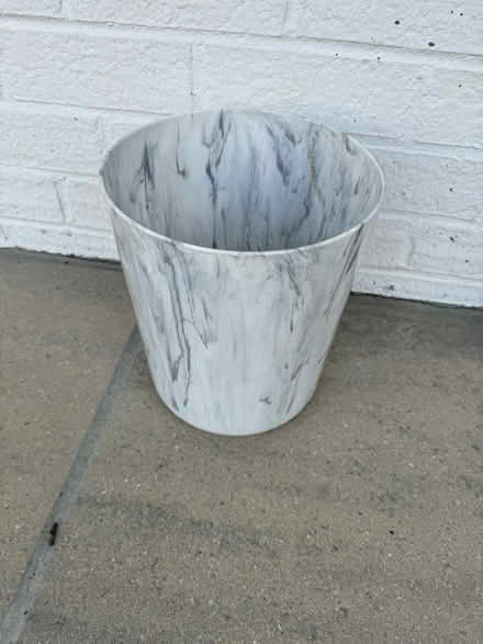 Photo of free Small bathroom trash can (In Reston off of Lawyers Road) #1
