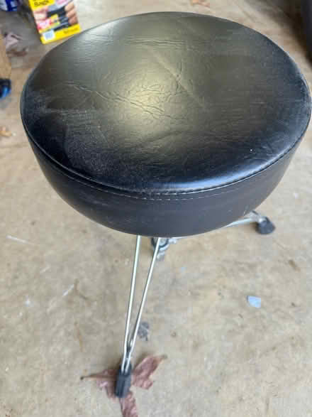 Photo of free Drum stool (In Reston off of Lawyers Road)