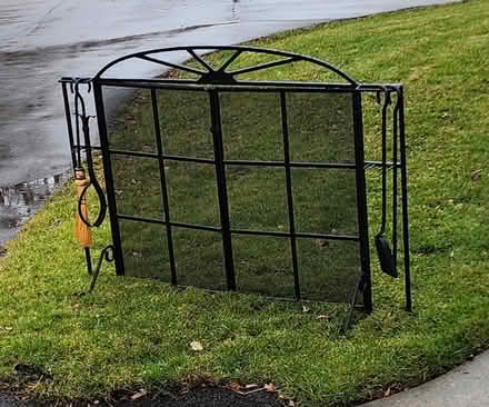 Photo of free Fireplace screen (23515 n Spring Drive 60010) #1