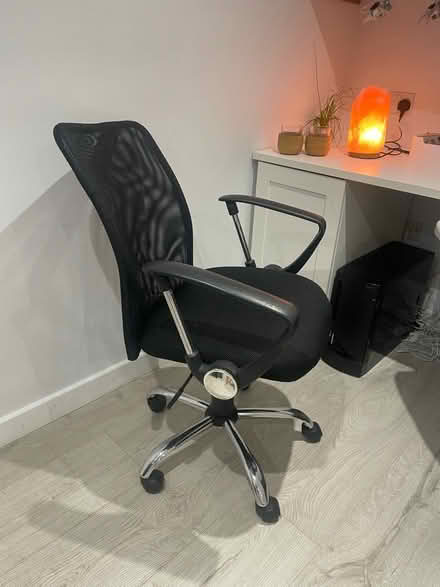 Photo of free Office chair (needs fixing) (SL6 Boyn Hill) #1