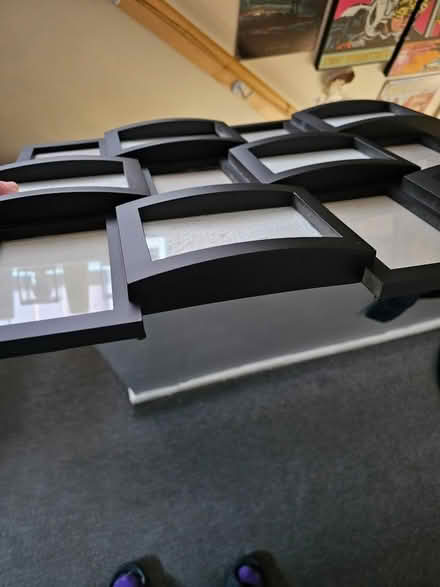 Photo of free 12 photo picture frame (St. Georges TF2) #3