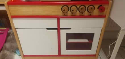 Photo of free kids play kitchen (Banner Cross S11) #3