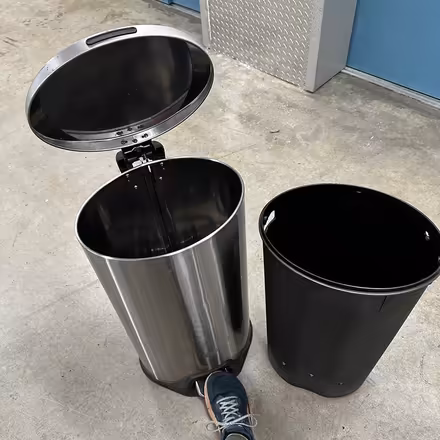 Photo of free Step trash can (West Seattle Admiral) #1