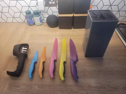 Photo of free Knife block and sharpener (Horsforth LS18) #2