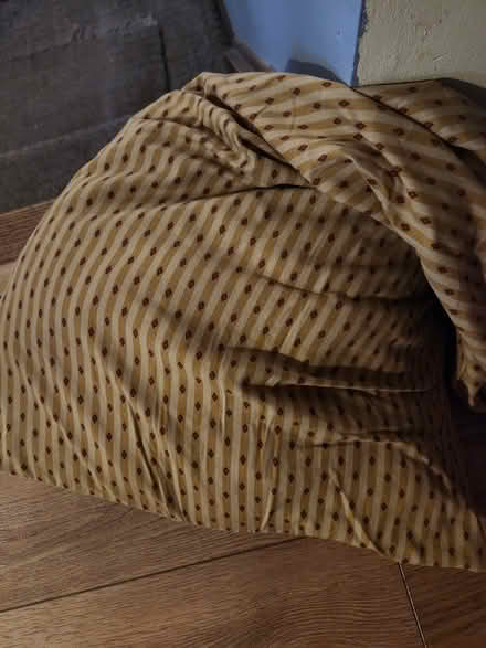 Photo of free tan/red king size sheet set (Manville) #1