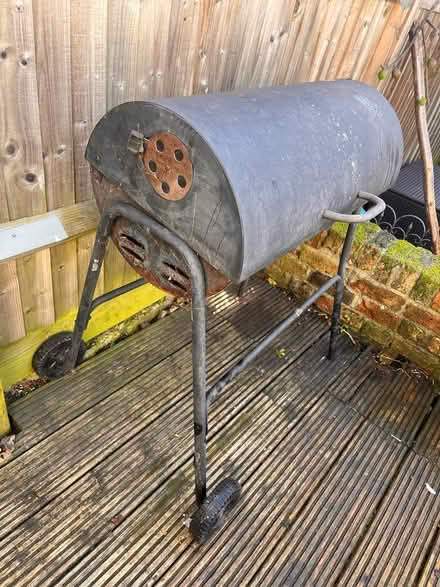 Photo of free Very old bbq (SW16) #1