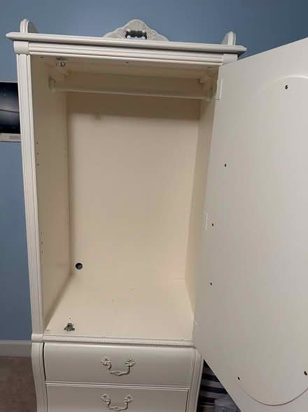 Photo of free Bedroom furniture (Forest Lakes) #2