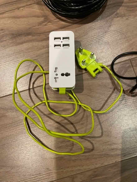 Photo of free Cables / adapter (E3) #3