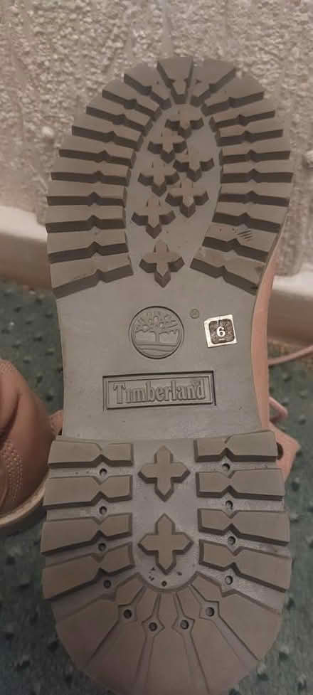 Photo of free Timberland size 6 half boot (New Addington) #4