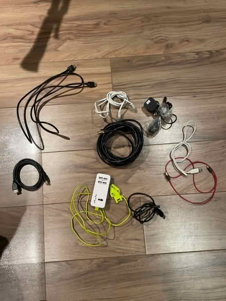 Photo of free Cables / adapter (E3) #1