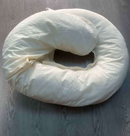 Photo of free Pregnancy pillow (Sidcup) #1