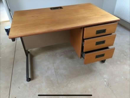 Photo of free Office Desk (Wheatley OX33) #1