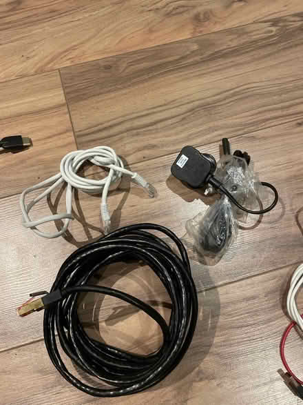 Photo of free Cables / adapter (E3) #4