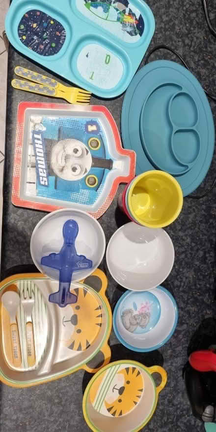 Photo of free Childrens plates and bowls (Biggleswade SG18) #1